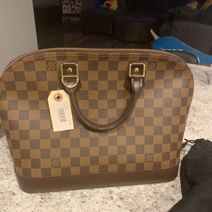Louis Vuitton Alma pm
